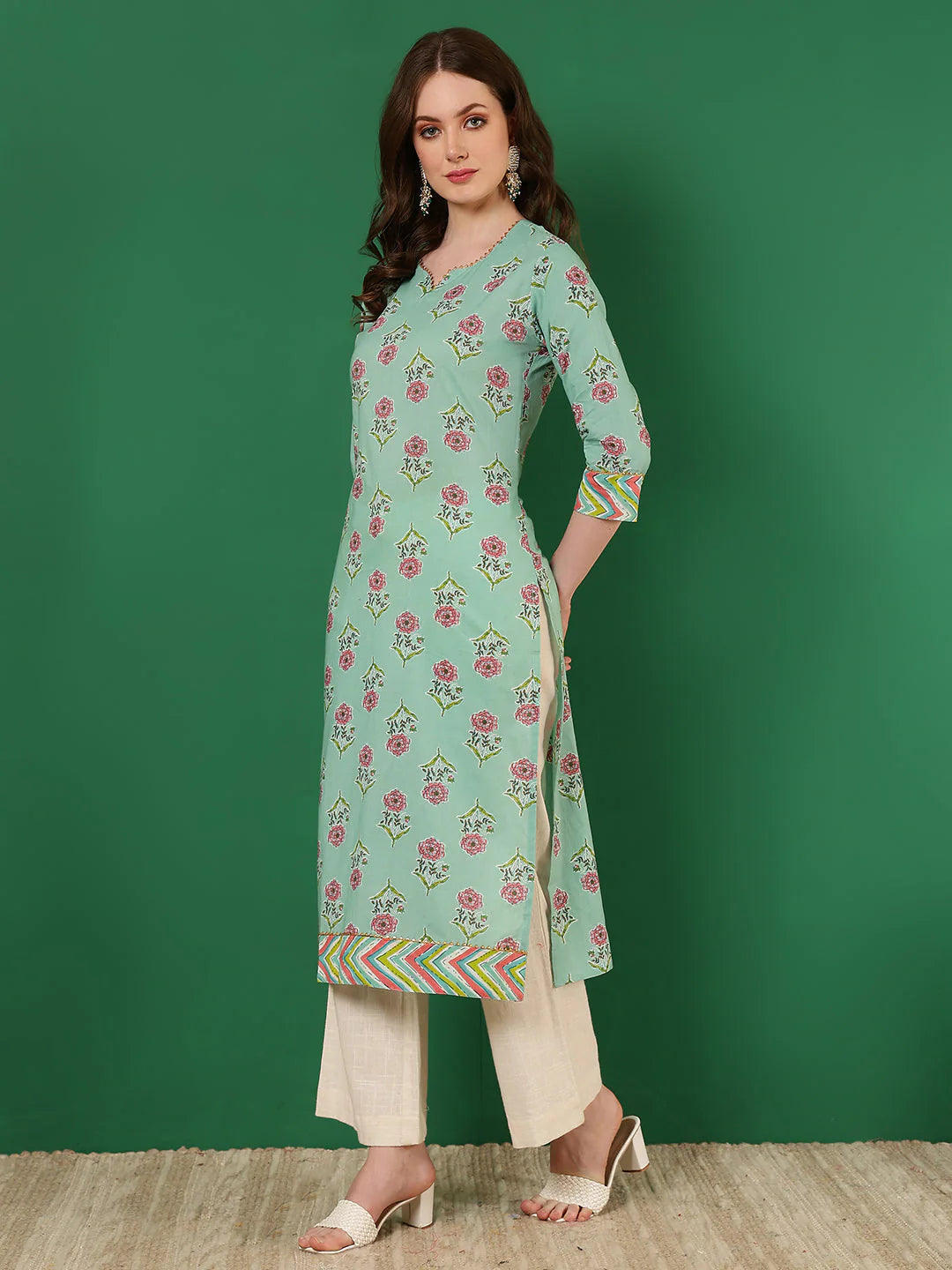 Cotton Printed Calf Length 3/4 Sleeve Round Neck Straight Kurta